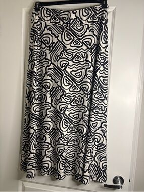 Black & White Abstract Maxi Skirt — Elegant A-Line Silhouette